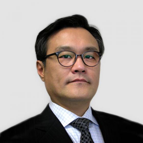 Brian Kim is the Chief Executive Officer of Superior Essex, a role he has held since May 2015. During his tenure, Kim has overseen the establishment of the Essex Furukawa Global Joint Venture, the Automotive Strategic Business Unit, and Essex Malaysia. Kim has also led the launch of the MagForceX® Innovation Centers and the construction of a magnet wire facility in Serbia. Prior to his position with the company, Kim served as the President of LG Hausys America and the Principal of A.T. Kearny in Seoul, South Korea. Kim received his Bachelor’s Degree in Applied Statistics from Yonsei University and then earned an Executive MBA from the University of Michigan.