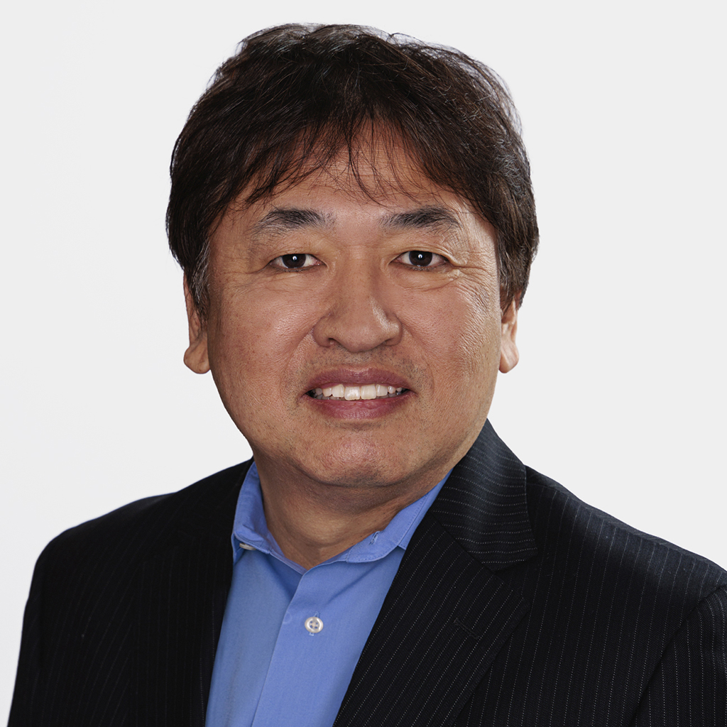 Tim Shiigi est vice-président senior chargé des opérations mondiales ainsi que de la recherche et développement, un poste qui l'amène à s'occuper des opérations mondiales et des activités de fabrication de l'entreprise. Il a intégré Furukawa Electric en 1986 et a accepté ce nouveau poste en octobre 2020, à l'annonce de la joint-venture internationale. Avant cela, il était directeur de division chez Furukawa Electric Co., Ltd (Japon) et président de Furukawa Magnet Wire Co., Ltd. Tim Shiigi était chargé des opérations internationales de Magnet Wire et a œuvré à la réalisation de cette joint-venture. Il était également directeur d'usine, vice-président de FEMCO (une ancienne coentreprise de SPSX) à Franklin, dans l'Indiana (États-Unis) depuis 2006, ainsi que directeur technique et de l'ingénierie de FEMM (Malaisie) depuis 1998. Il est titulaire d'une licence en génie mécanique obtenue à l'université de Kyushu, au Japon.
